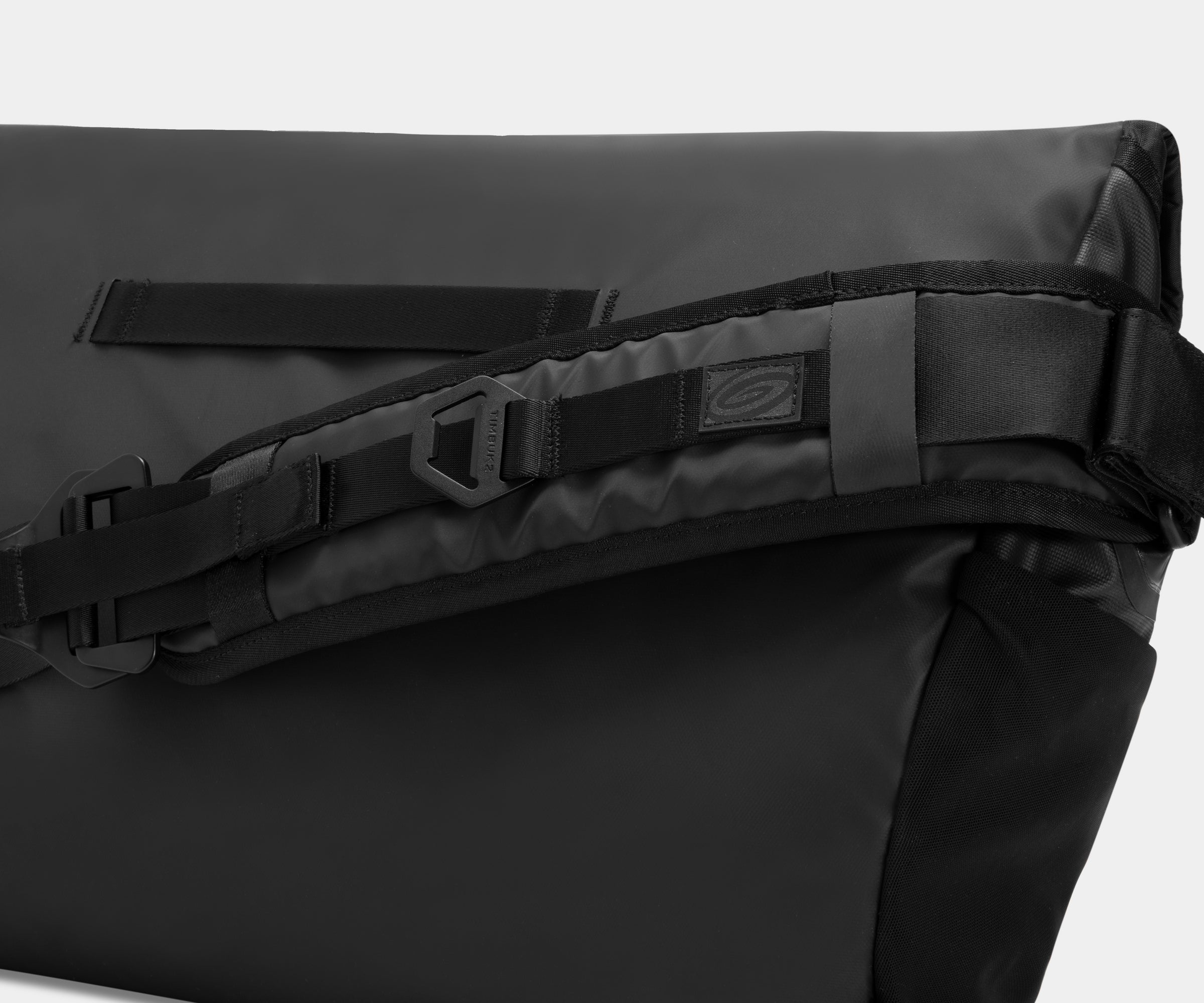 Especial Stash Messenger Bag - Image 19